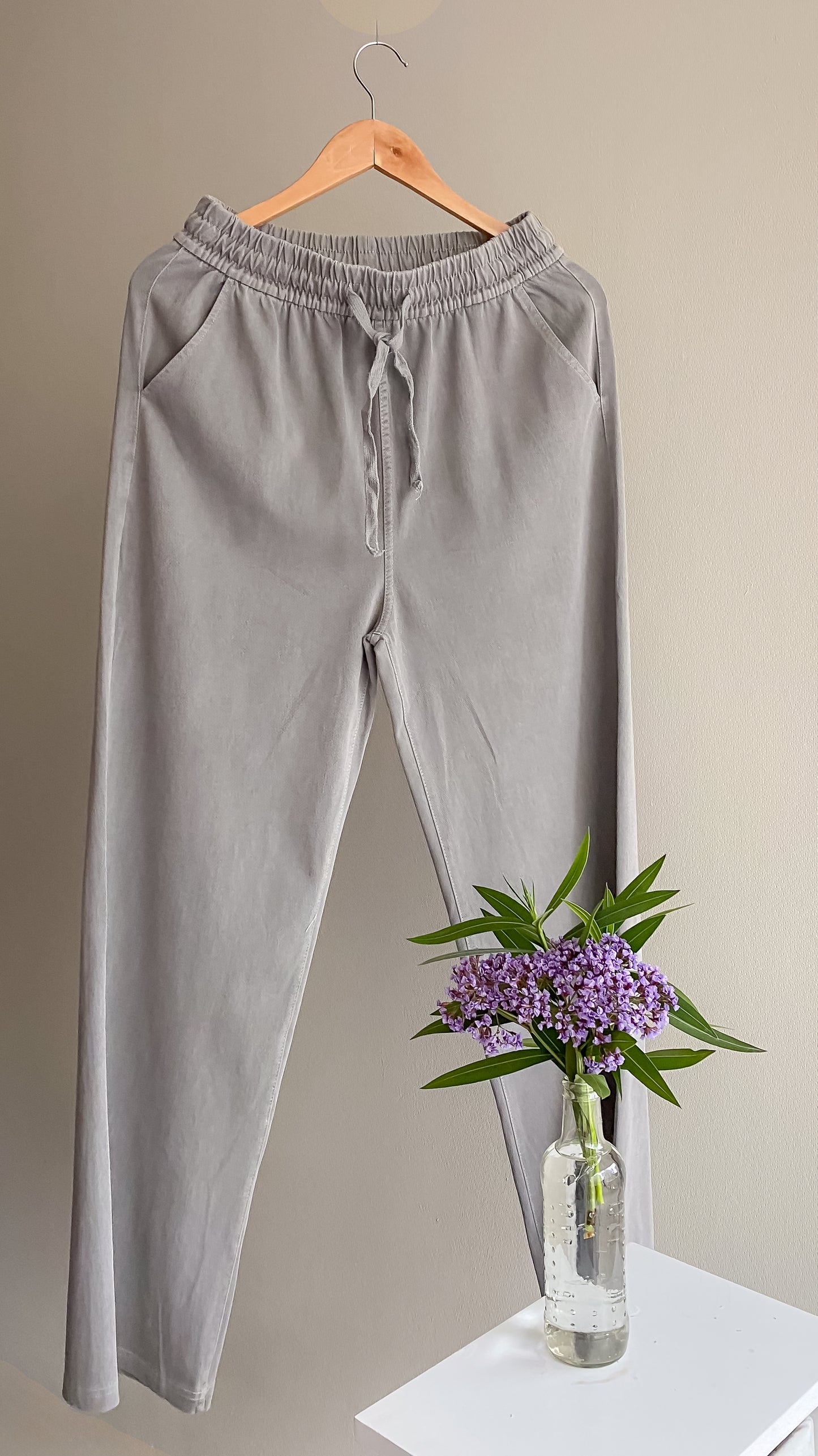 Pantalón Hibiscus Gris y Blanco